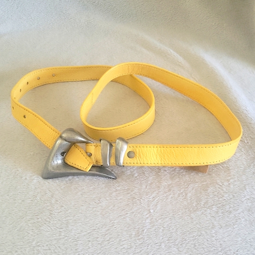 Free People Yellow Leather Belt NWOT Sz M/L Pewter Buckle